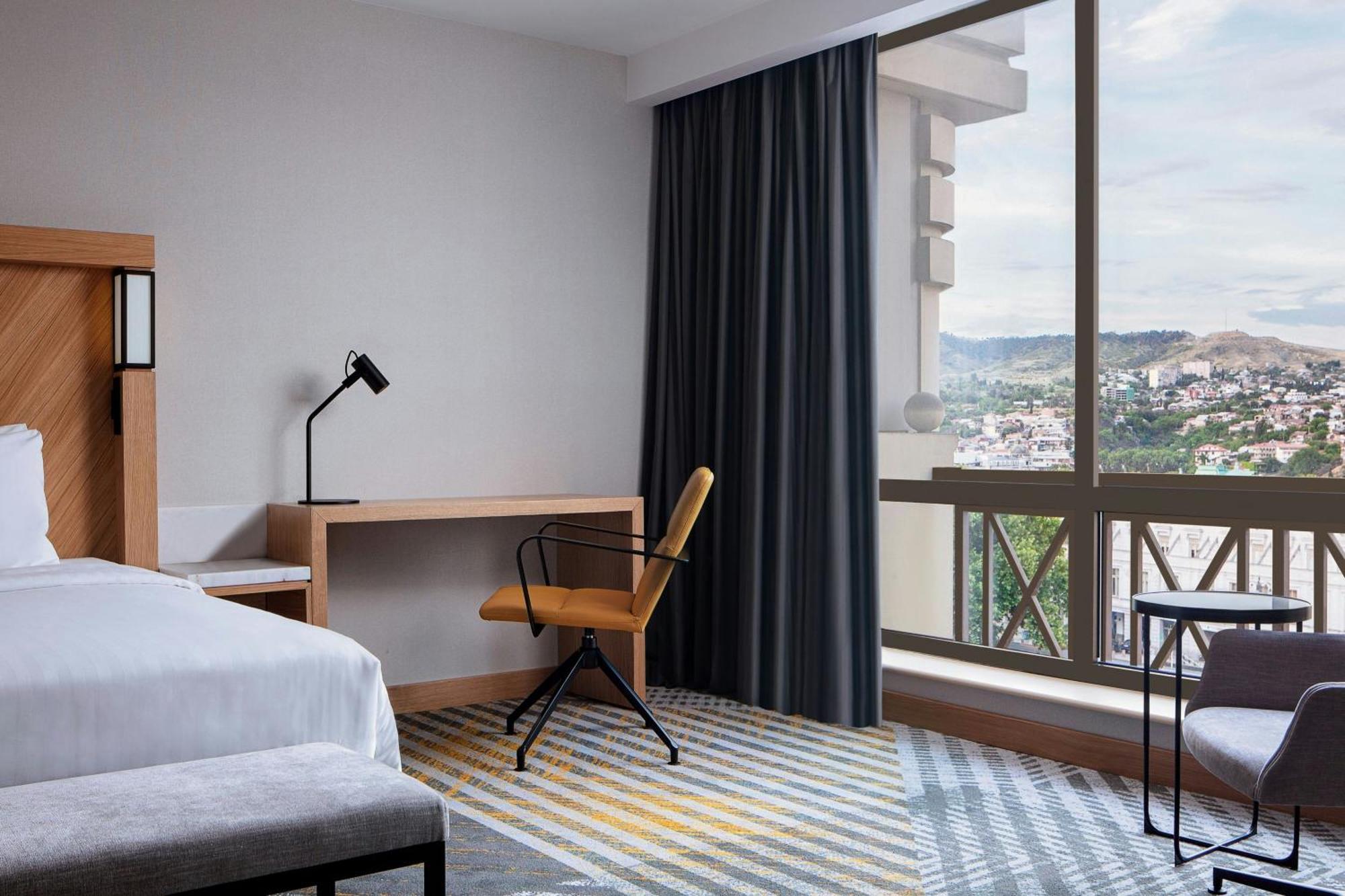 Courtyard By Marriott Tbilisi Exterior foto